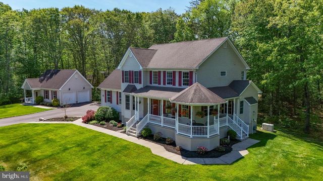 7 CHERRY TREE LN, Cream Ridge, NJ 08514