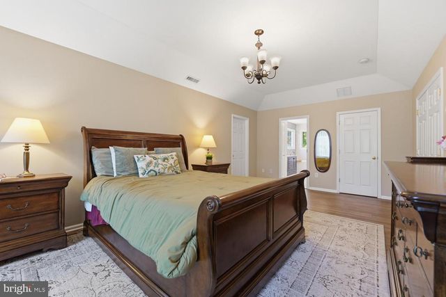 7 CHERRY TREE LN, Cream Ridge, NJ 08514