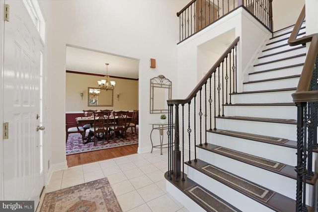 7 CHERRY TREE LN, Cream Ridge, NJ 08514