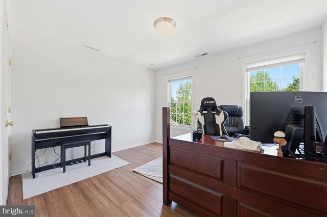 7 CHERRY TREE LN, Cream Ridge, NJ 08514