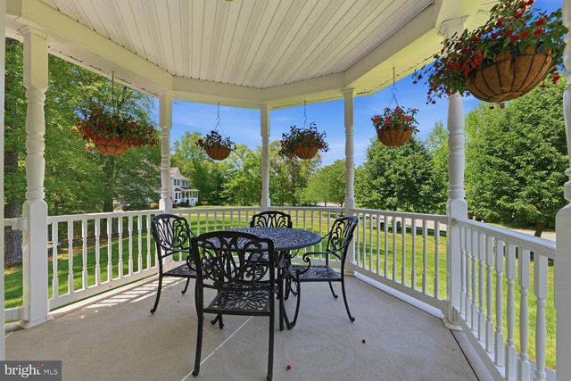 7 CHERRY TREE LN, Cream Ridge, NJ 08514