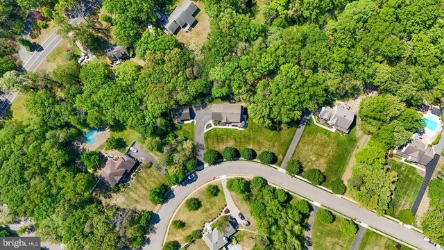 7 CHERRY TREE LN, Cream Ridge, NJ 08514