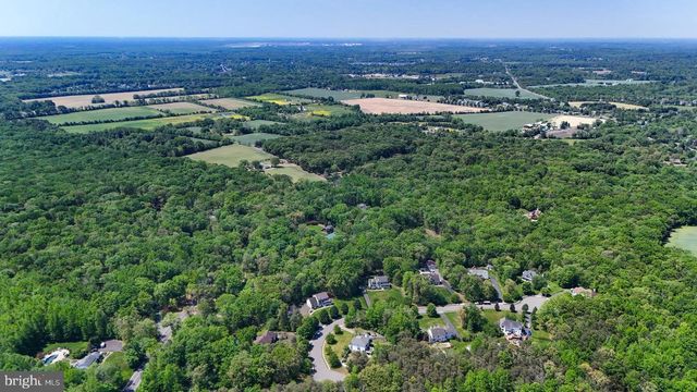 7 CHERRY TREE LN, Cream Ridge, NJ 08514