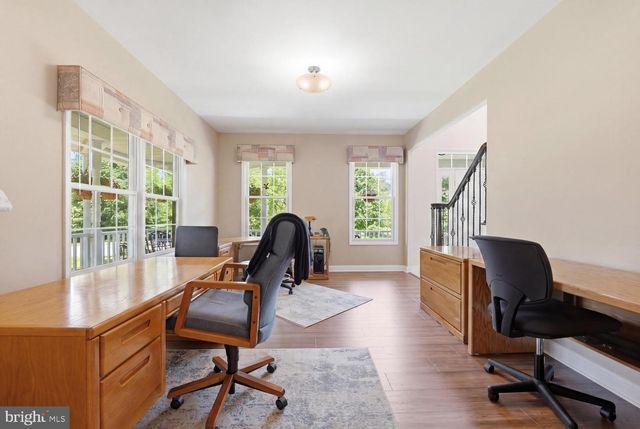 7 CHERRY TREE LN, Cream Ridge, NJ 08514