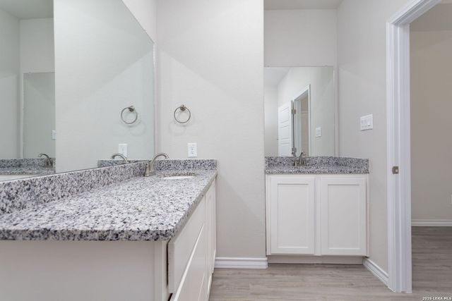 502 Hudson St, Seguin, TX 78155