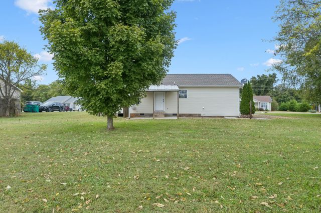 286 Strawberry Dr, Winchester, TN 37398