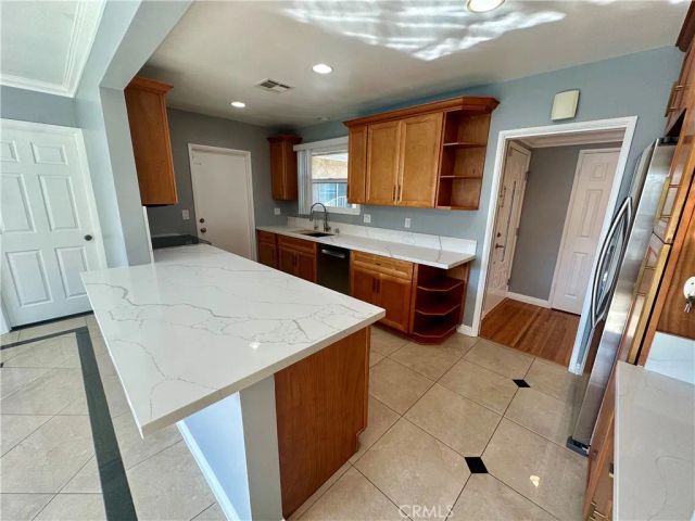 354 S Pepper Avenue, Glendora, CA 91741