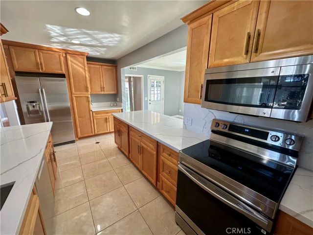354 S Pepper Avenue, Glendora, CA 91741