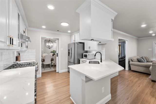 1825 Juniper Lane, Lewisville, TX 75077