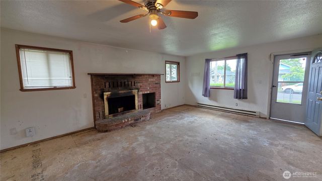 836 E 47TH, Tacoma, WA 98404