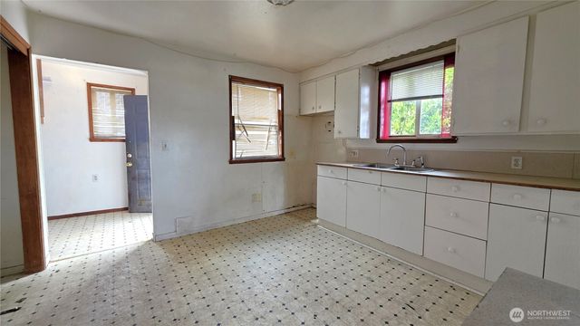 836 E 47TH, Tacoma, WA 98404