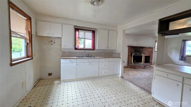 836 E 47TH, Tacoma, WA 98404