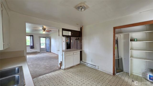 836 E 47TH, Tacoma, WA 98404