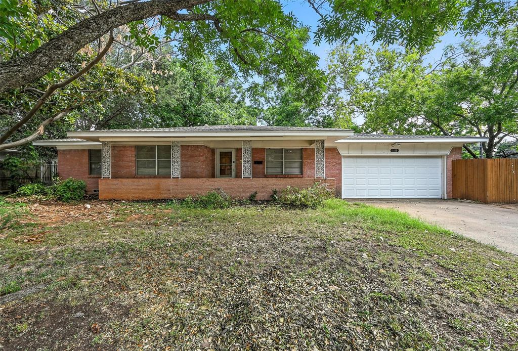 1618 University Drive, Arlington, TX 76013