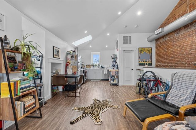 105 Broadway 3, Chelsea, MA 02150