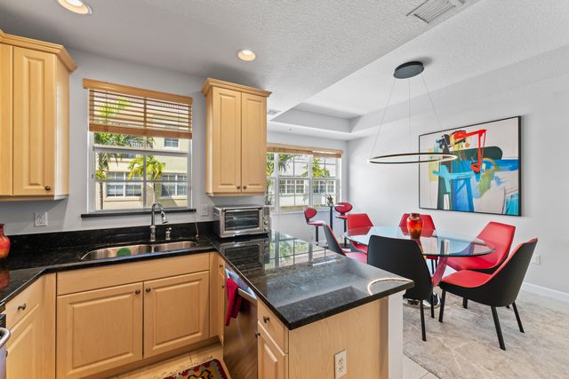 2558 Gardens Parkway, Palm Beach Gardens, FL 33410