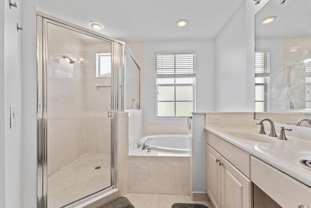 2558 Gardens Parkway, Palm Beach Gardens, FL 33410