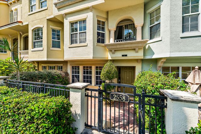 2558 Gardens Parkway, Palm Beach Gardens, FL 33410