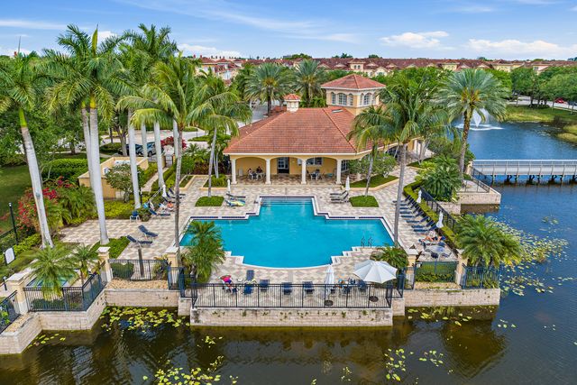 2558 Gardens Parkway, Palm Beach Gardens, FL 33410