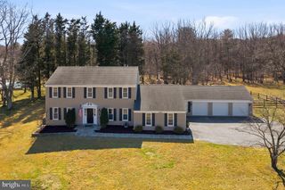 5700 LAKE CHRISTOPHER DR, Rockville, MD 20855