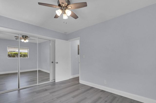 112 SANDAL Lane 4, Palm Beach Shores, FL 33404