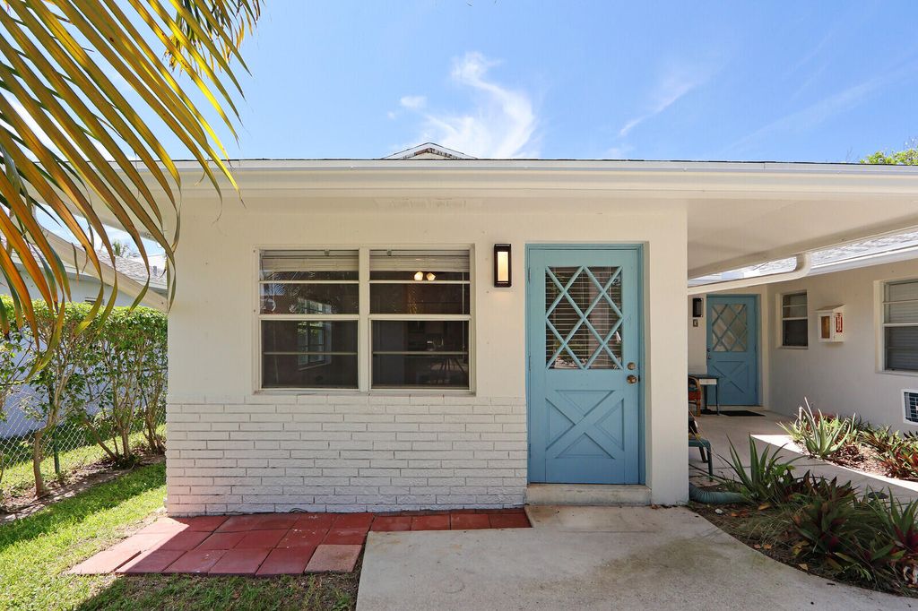 112 SANDAL Lane 4, Palm Beach Shores, FL 33404