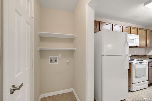 7323 Snowden Rd Apt 3305, San Antonio, TX 78240