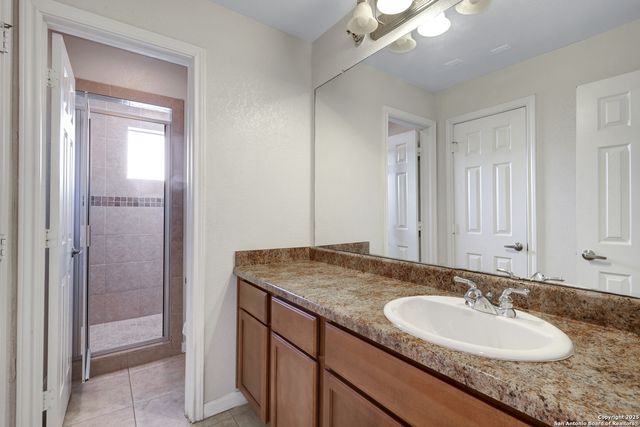 7323 Snowden Rd Apt 3305, San Antonio, TX 78240