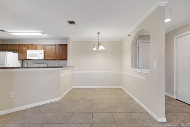 7323 Snowden Rd Apt 3305, San Antonio, TX 78240