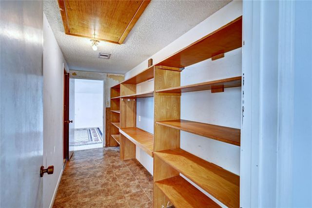 1219 Pilot Lane, Galveston, TX 77554