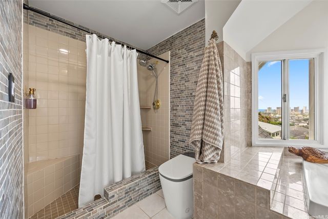 1449 St Louis Drive, Honolulu, HI 96816