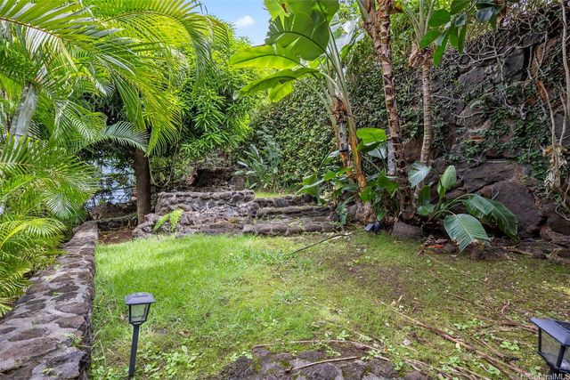 1449 St Louis Drive, Honolulu, HI 96816