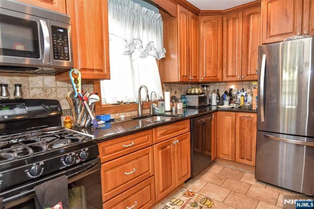 85 Buena Vista Avenue, Hawthorne, NJ 07506