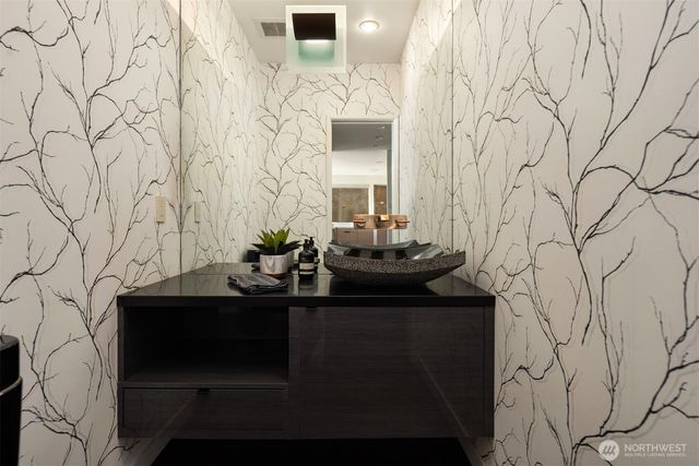 1318 Lakeside Avenue S, Seattle, WA 98144