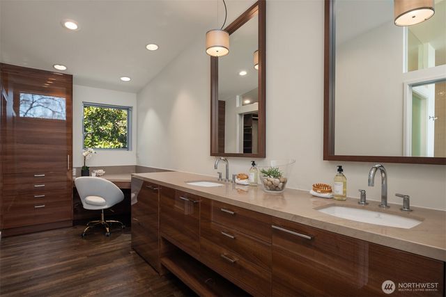 1318 Lakeside Avenue S, Seattle, WA 98144