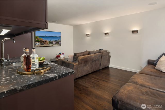 1318 Lakeside Avenue S, Seattle, WA 98144