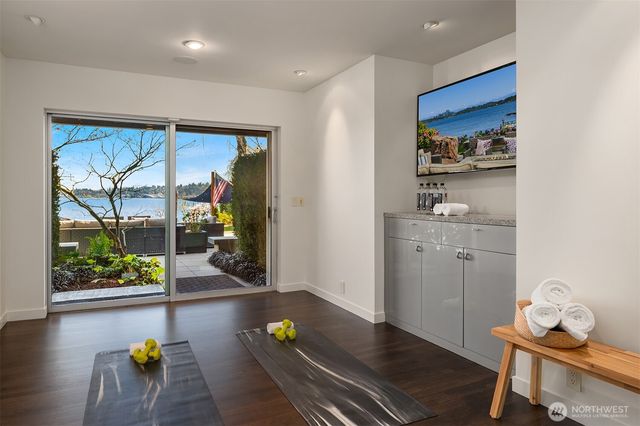 1318 Lakeside Avenue S, Seattle, WA 98144