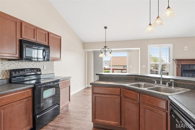 153 Quail Creek Drive, Wright City, MO 63390