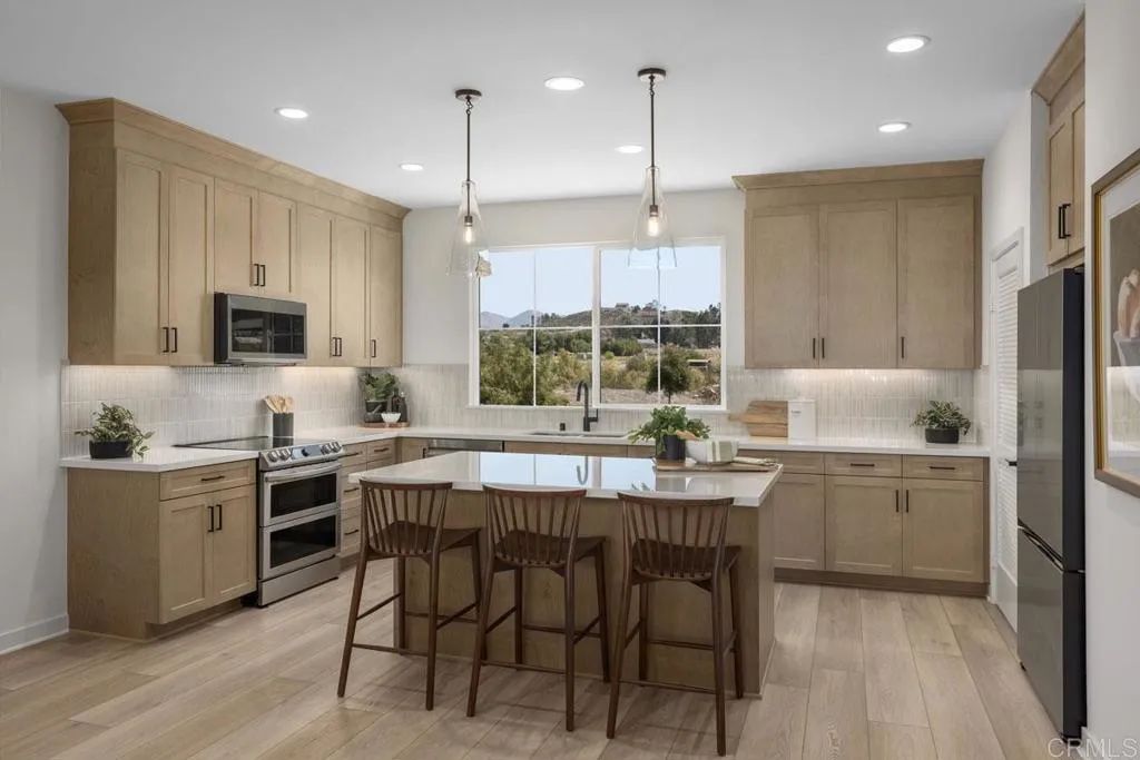 2523 Delphinium Lane, Carlsbad, CA 92008
