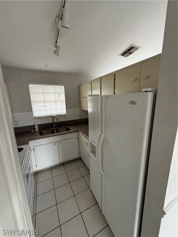 2931 SW 11th CT, Cape Coral, FL 33914