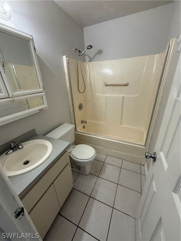 2931 SW 11th CT, Cape Coral, FL 33914