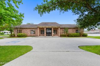 2208 Mclaurin Street, Waveland, MS 39576