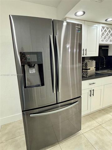 8561 Claridge Dr, Miramar, FL 33025