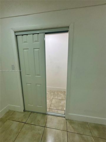 8561 Claridge Dr, Miramar, FL 33025