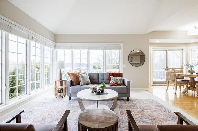 220 Bayhill Lane, Irondequoit, NY 14609