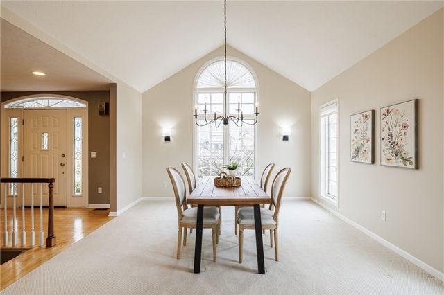 220 Bayhill Lane, Irondequoit, NY 14609