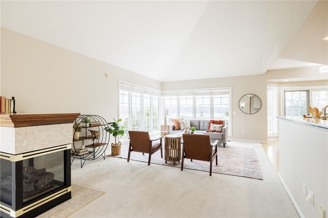 220 Bayhill Lane, Irondequoit, NY 14609