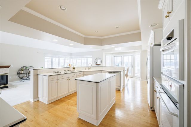 220 Bayhill Lane, Irondequoit, NY 14609