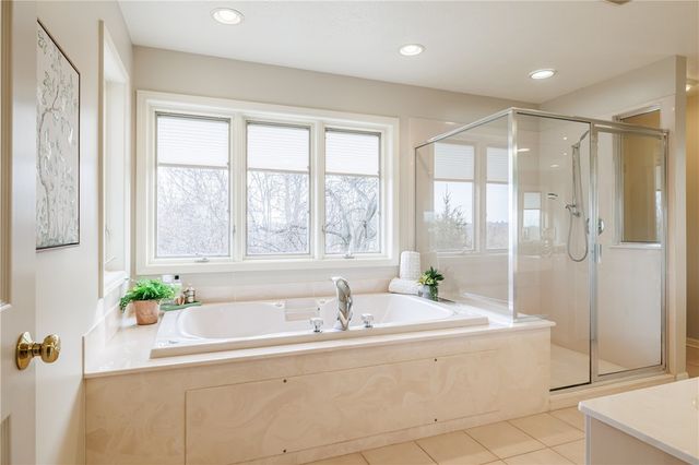 220 Bayhill Lane, Irondequoit, NY 14609