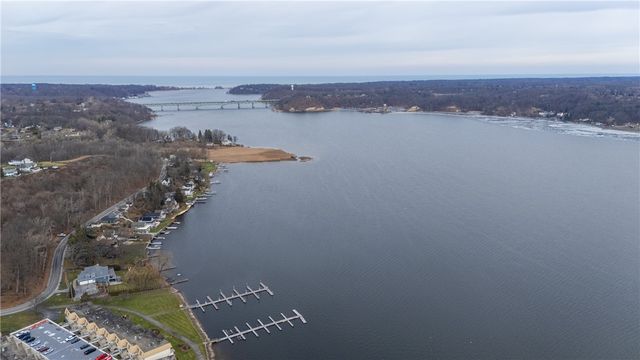 220 Bayhill Lane, Irondequoit, NY 14609